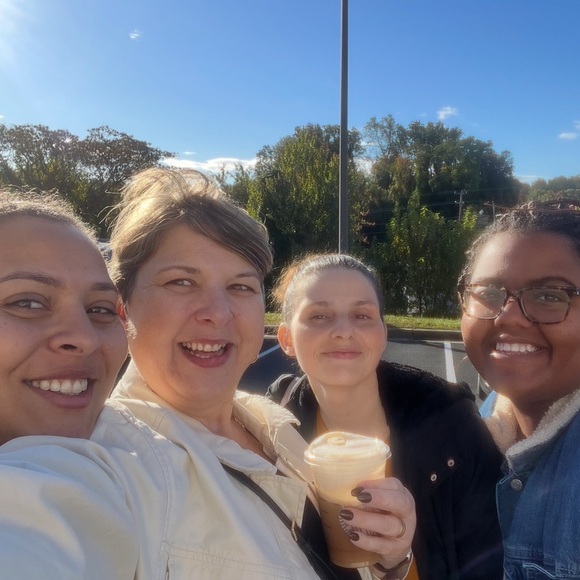 Meet your Posher, @missmac51! - Picture 4 of 13